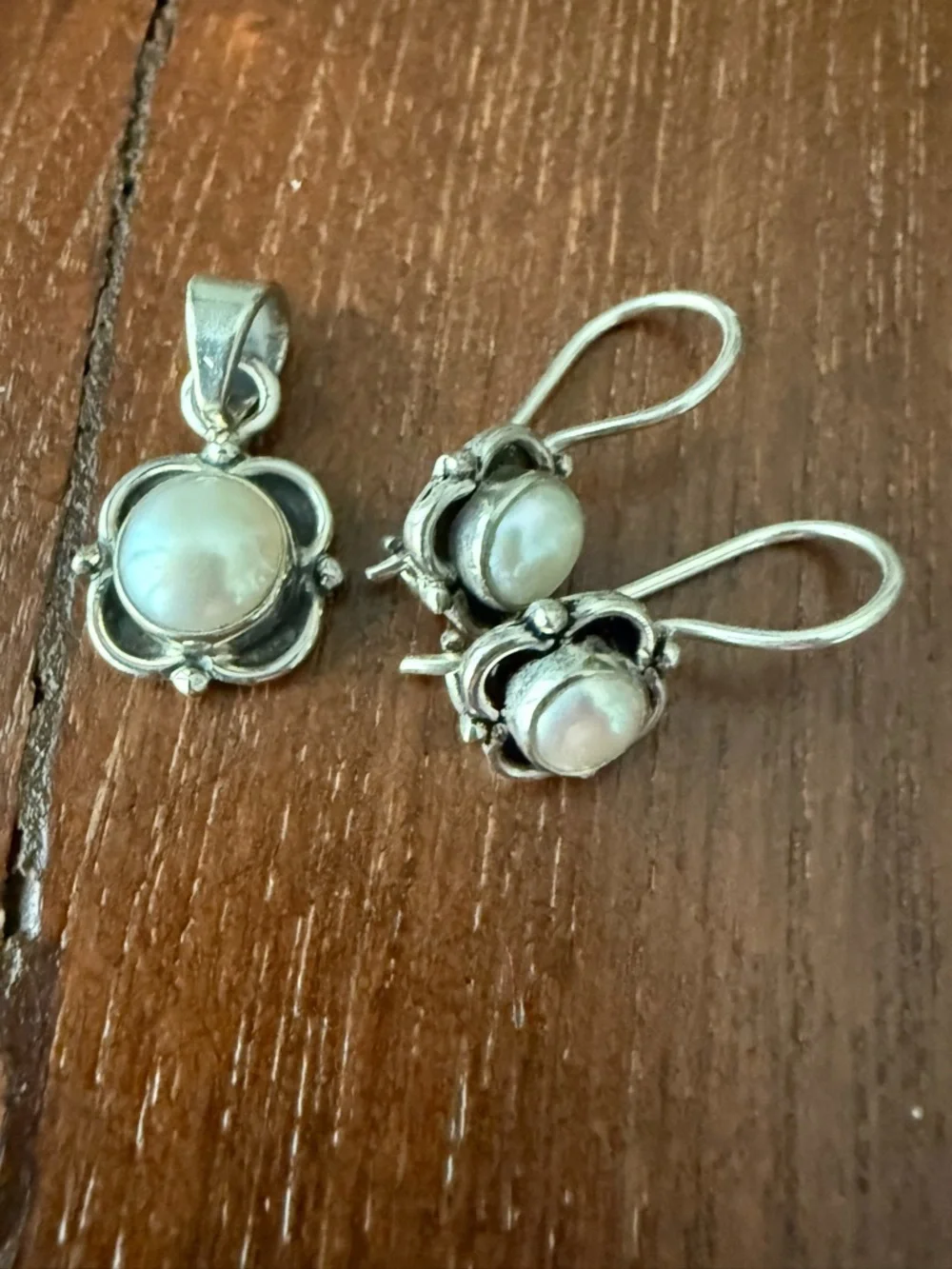 Sterling Silver Pearl Floral Pendant and Earrings Set - White NWOT